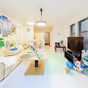 https://6-cutefamilyhouse-6min-shinjuku-parking-free-kids-welcome.alltokyohotels.com